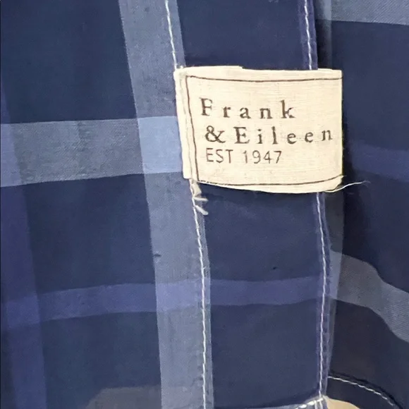 Frank & Eileen “Paul” Style Navy and Light Blue Checkered Shirt Medium - Picture 2 of 7